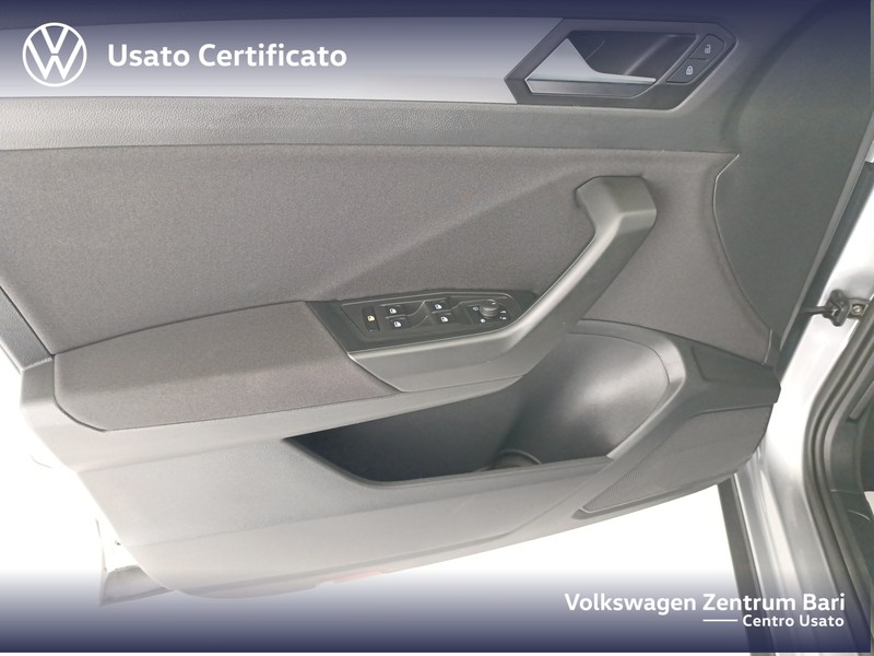 Volkswagen T-Roc 1.0 tsi life 110cv - 11