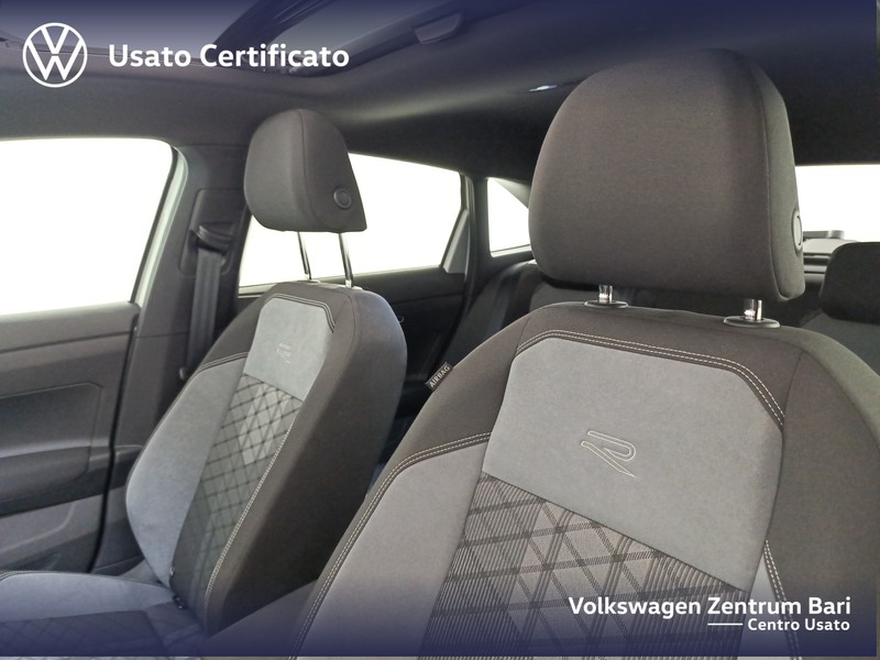 Volkswagen Taigo 1.0 tsi r-line 110cv - 17