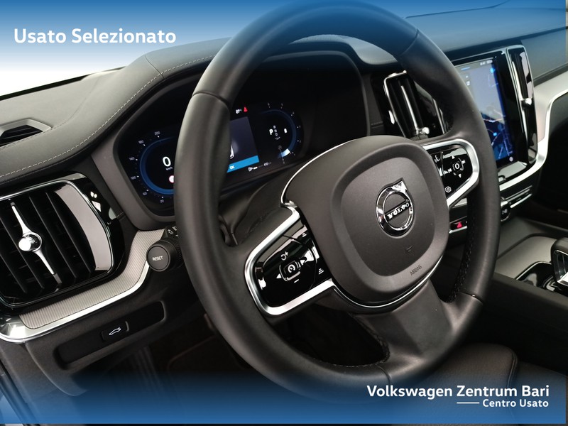 Volvo V60 2.0 b4 ultimate dark auto - 14