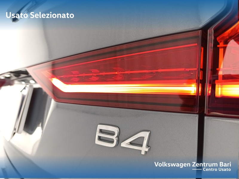 Volvo V60 2.0 b4 ultimate dark auto - 19