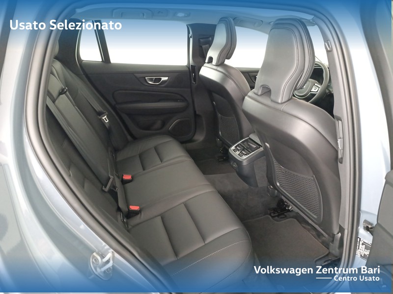 Volvo V60 2.0 b4 ultimate dark auto - 22
