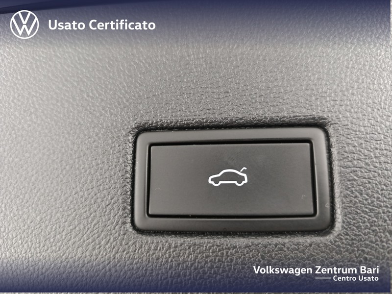 Volkswagen T-Roc 2.0 tdi style 115cv - 17