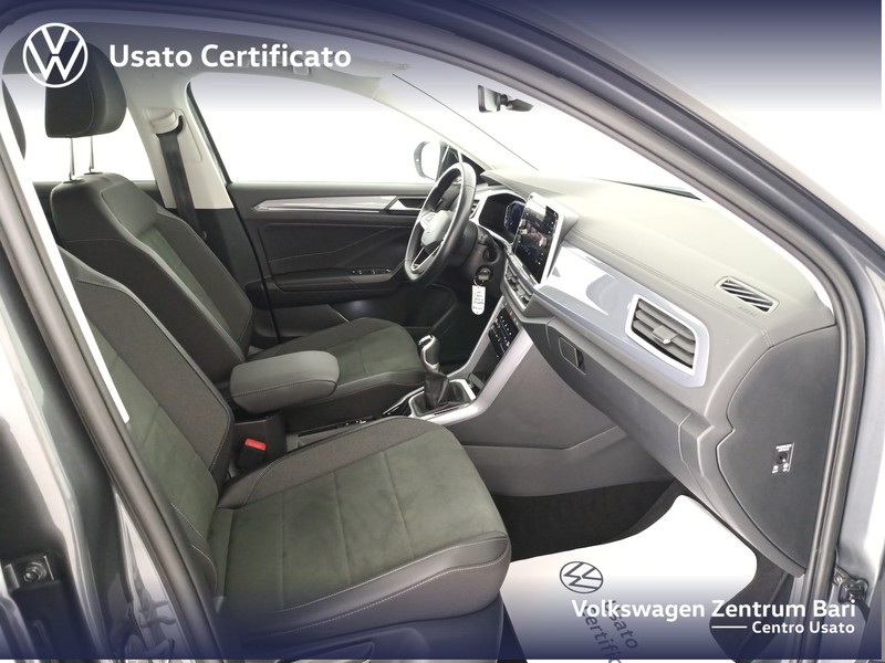Volkswagen T-Roc 1.0 tsi style 110cv - 23
