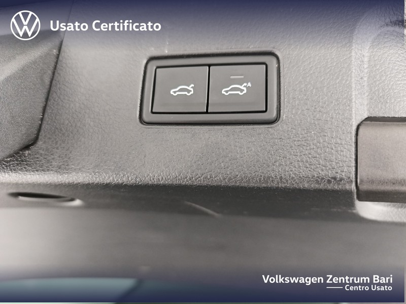 Volkswagen Passat variant 2.0 tdi executive 150cv dsg - 17