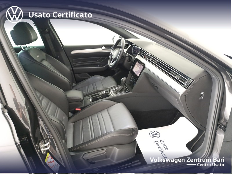 Volkswagen Passat variant 2.0 tdi executive 150cv dsg - 19