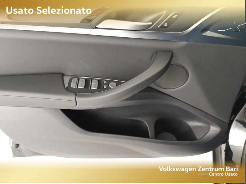 BMW X4 xdrive20d mhev 48v auto - 11