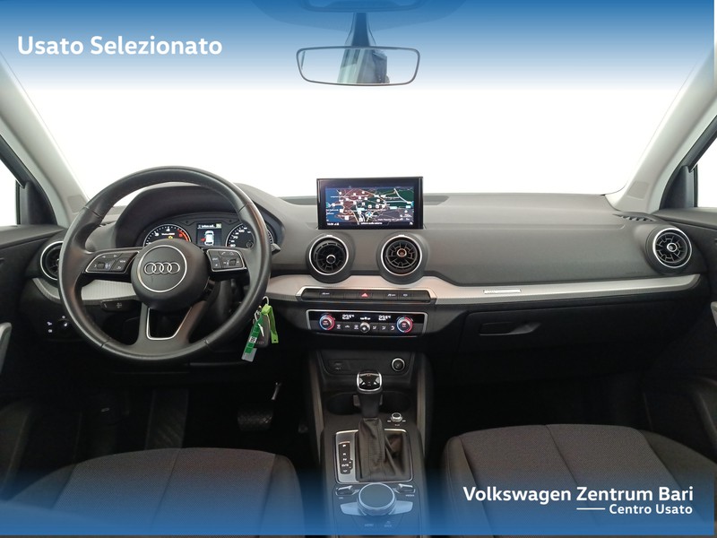 Audi Q2 30 2.0 tdi business s-tronic - 17