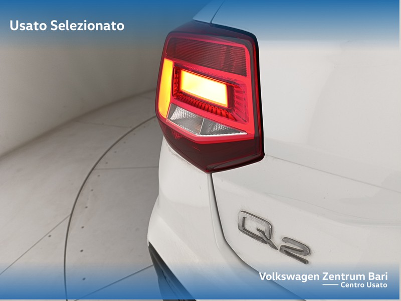 Audi Q2 30 2.0 tdi business s-tronic - 17