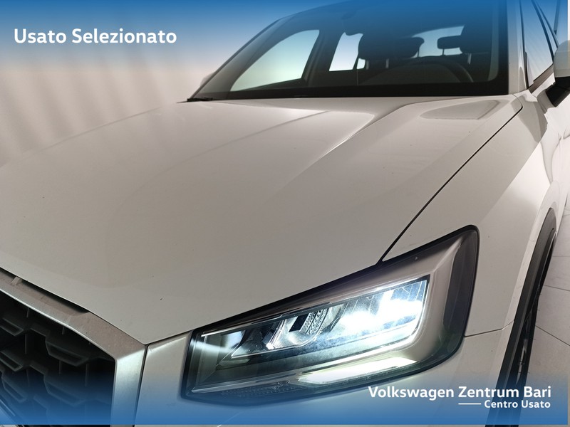 Audi Q2 30 2.0 tdi business s-tronic - 21