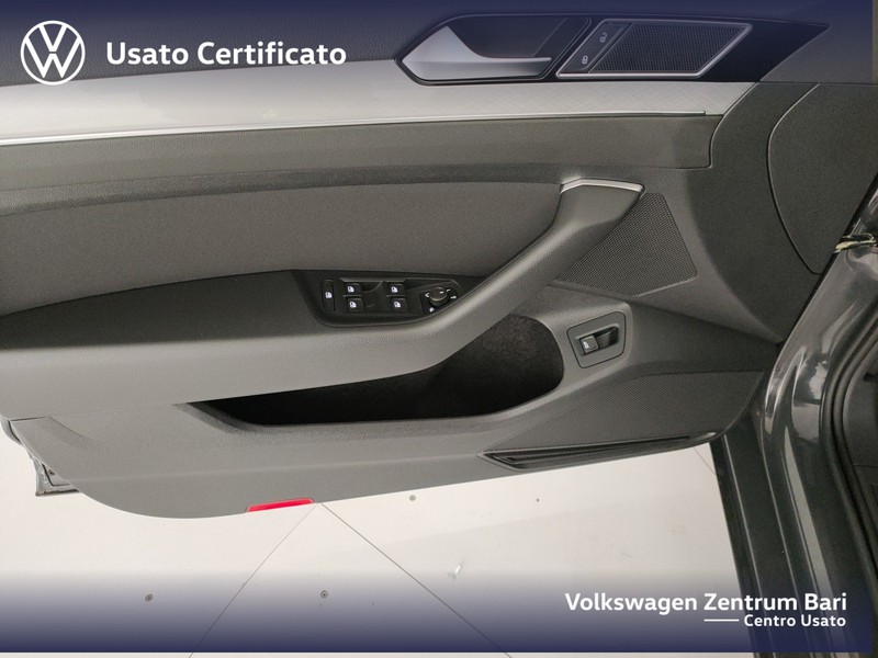 Volkswagen Passat variant 2.0 tdi business 122cv dsg - 11