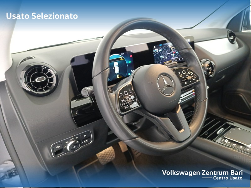 Mercedes GLA 200 d business extra auto - 13