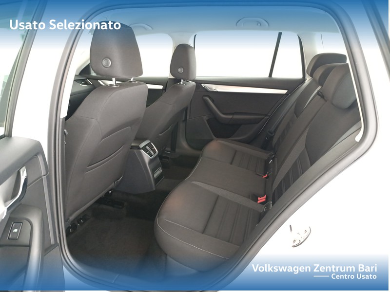 Skoda Octavia wagon 1.6 tdi ambition 115cv - 16
