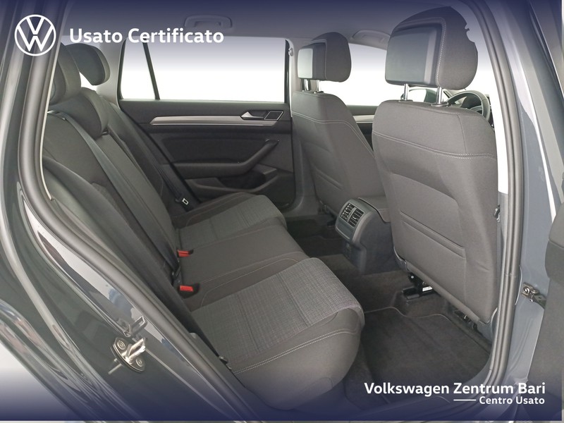 Volkswagen Passat variant 2.0 tdi business 122cv dsg - 18