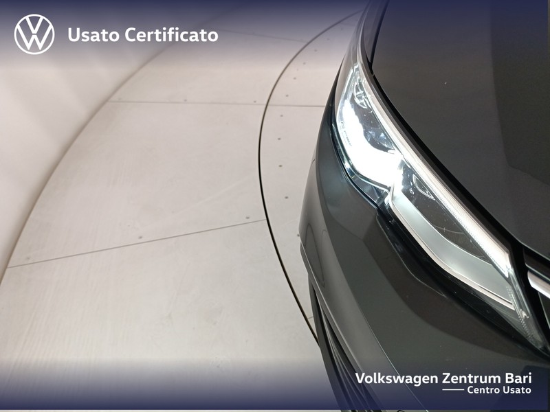 Volkswagen Golf variant 1.0 etsi evo life 110cv dsg - 25