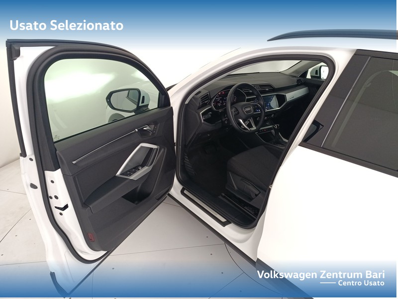 Audi Q3 35 2.0 tdi business advanced s-tronic - 12