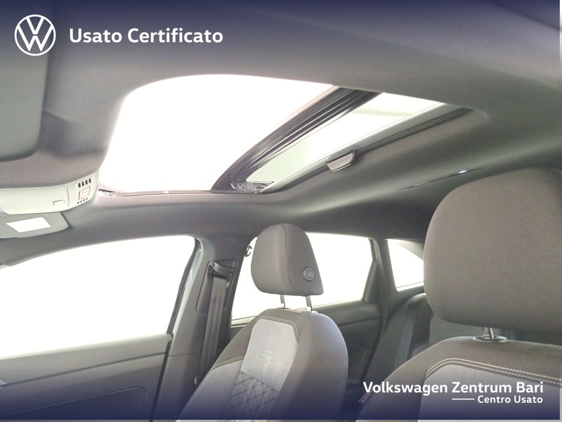 Volkswagen Taigo 1.0 tsi r-line 110cv - 16