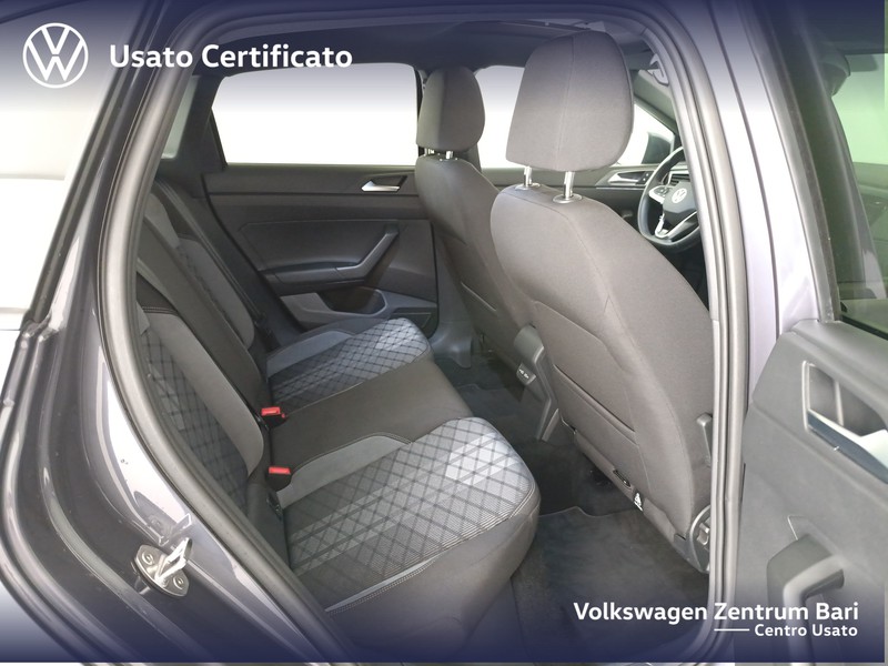 Volkswagen Taigo 1.0 tsi r-line 110cv - 23