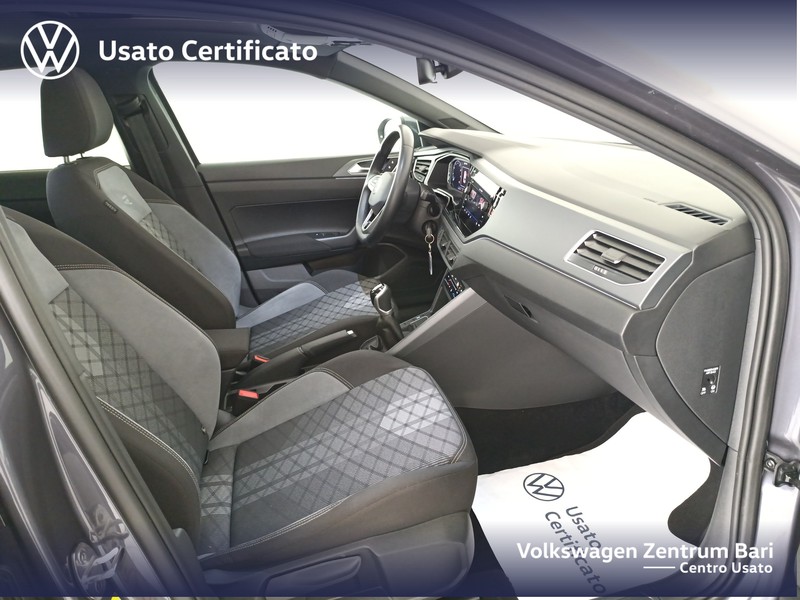 Volkswagen Taigo 1.0 tsi r-line 110cv - 24