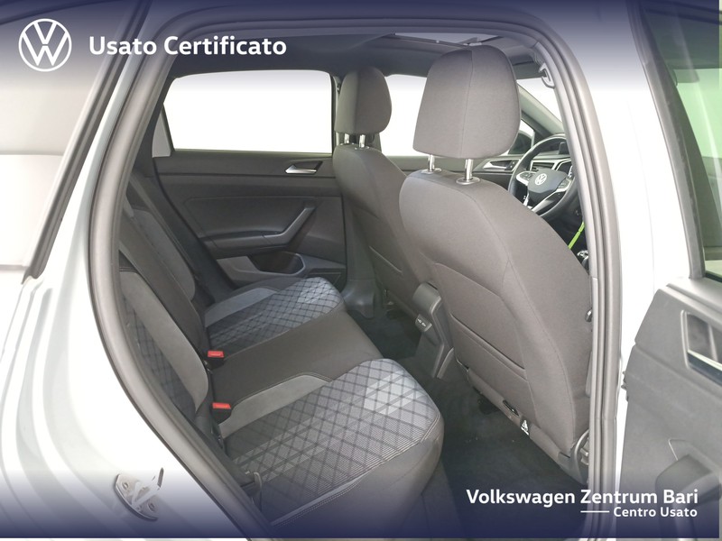 Volkswagen Taigo 1.0 tsi r-line 110cv - 23
