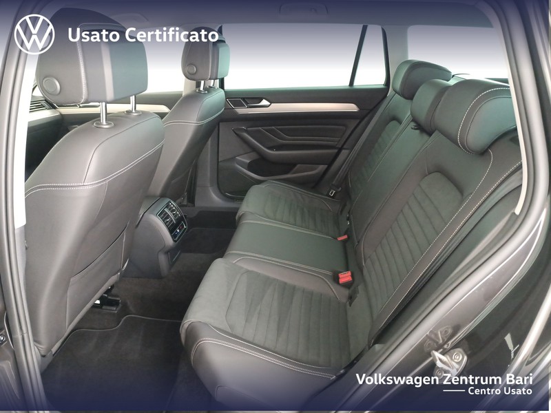 Volkswagen Passat variant 2.0 tdi executive 150cv dsg - 17