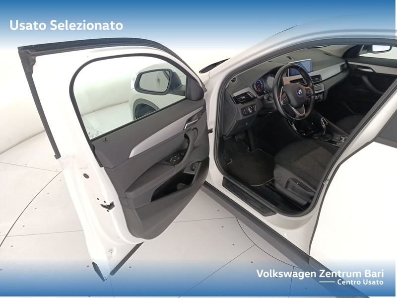 BMW X2 sdrive18d business x auto - 12