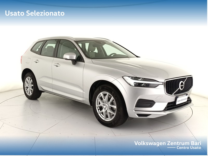 Volvo XC60 2.0 b4 momentum pro auto - 4