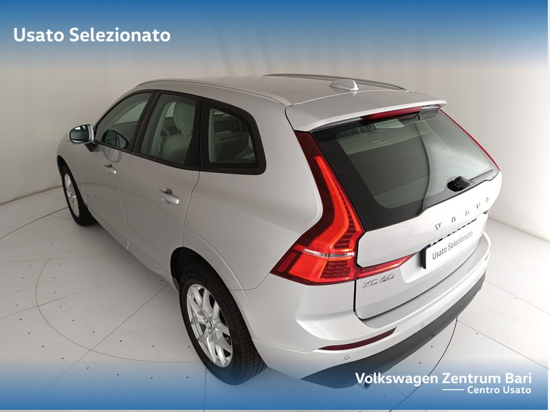 Volvo XC60 2.0 b4 momentum pro auto - 15