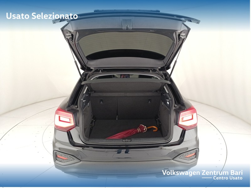 Audi Q2 30 2.0 tdi business s-tronic - 20