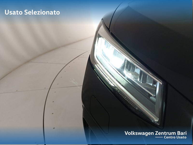 Audi Q2 30 2.0 tdi business s-tronic - 23