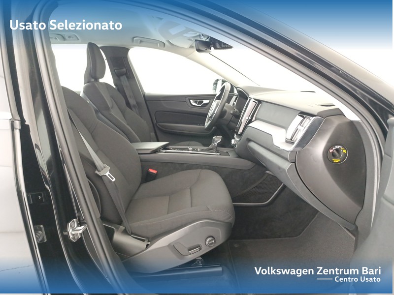 Volvo XC60 2.0 d4 momentum pro auto - 22