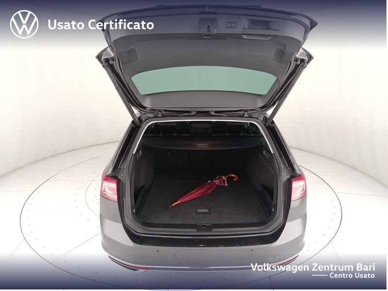 Volkswagen Passat variant 2.0 tdi executive 150cv dsg - 20