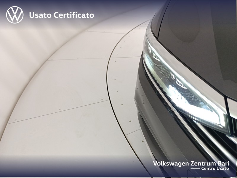 Volkswagen Passat variant 2.0 tdi executive 150cv dsg - 23