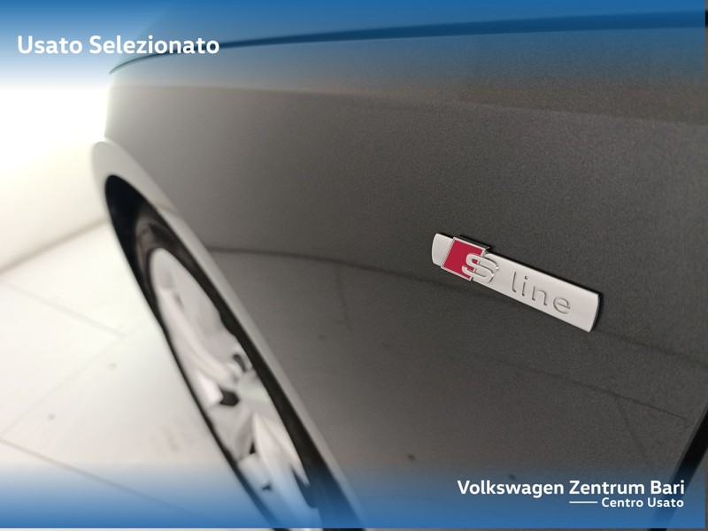 Audi A4 35 2.0 tdi mhev s line edition 163cv s-tronic - 13