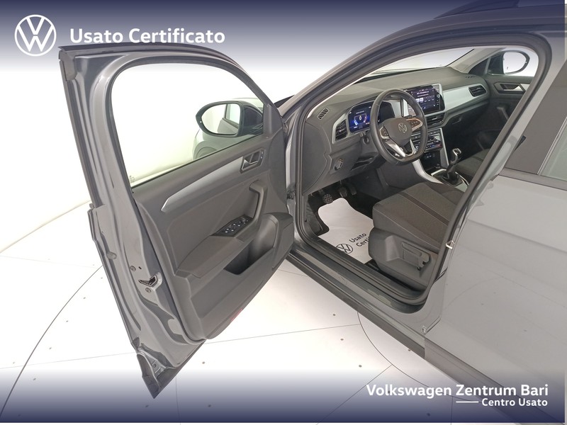 Volkswagen T-Roc 1.0 tsi life 110cv - 12