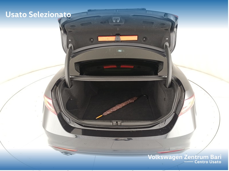 Alfa Romeo Giulia 2.2 t sprint 160cv auto - 23