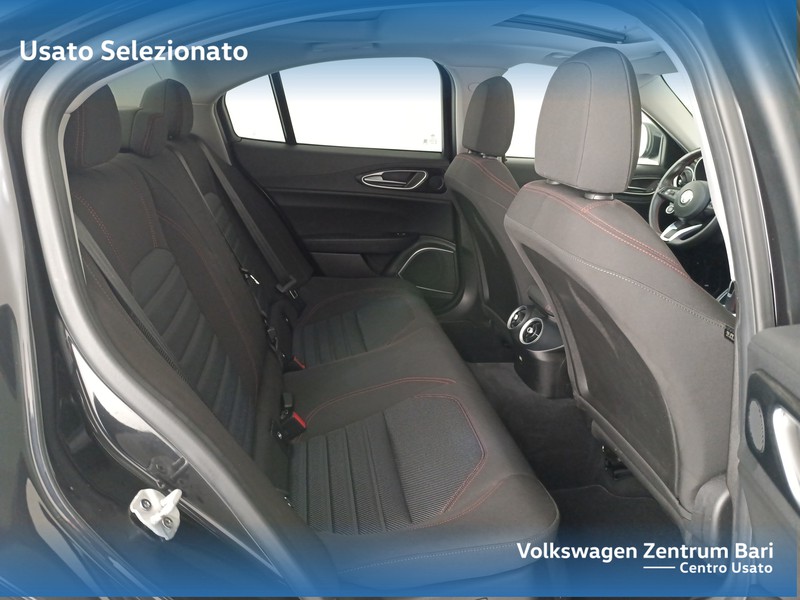 Alfa Romeo Giulia 2.2 t sprint 160cv auto - 24