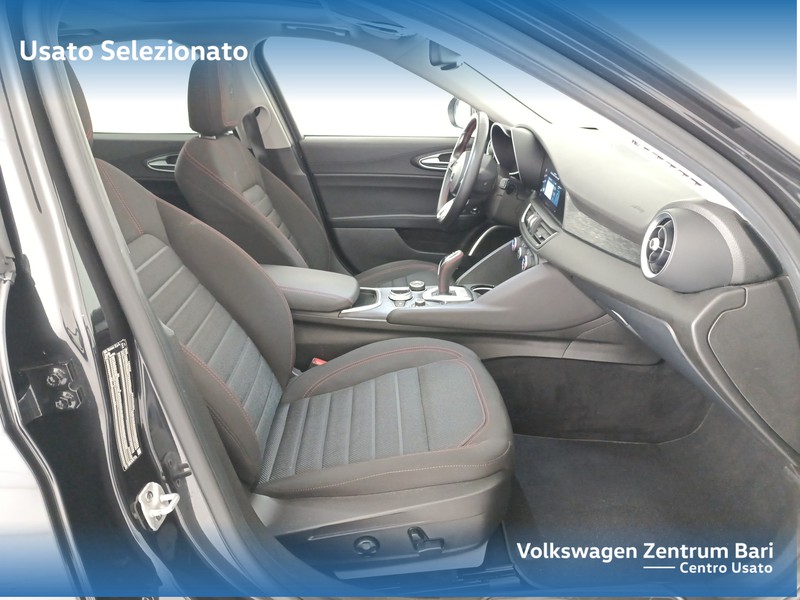 Alfa Romeo Giulia 2.2 t sprint 160cv auto - 25