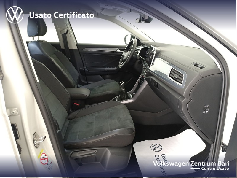 Volkswagen T-Roc 1.0 tsi style 110cv - 22