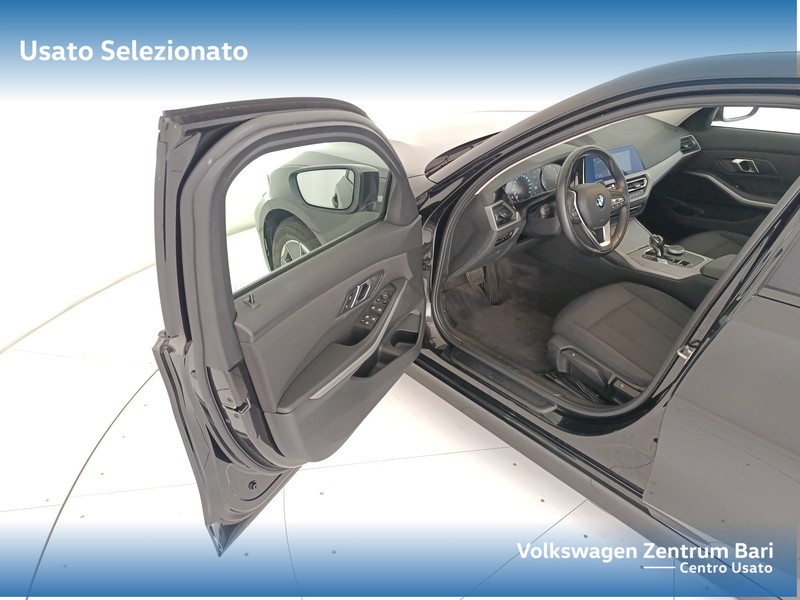 BMW Serie 3 318d mhev 48v business advantage auto - 11