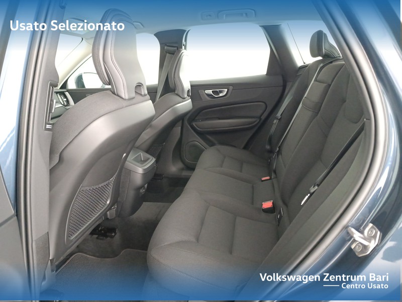 Volvo XC60 2.0 b4 momentum awd auto - 16