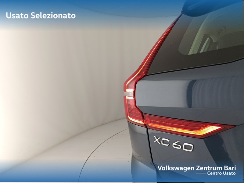 Volvo XC60 2.0 b4 momentum awd auto - 18