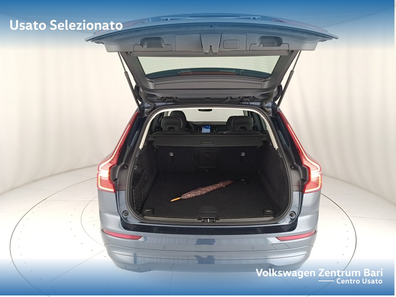 Volvo XC60 2.0 b4 momentum awd auto - 19