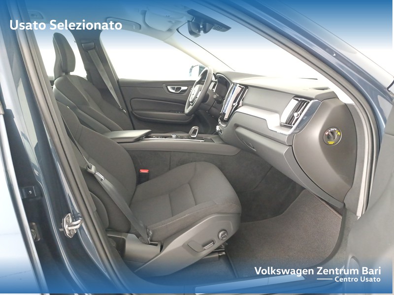 Volvo XC60 2.0 b4 momentum awd auto - 21