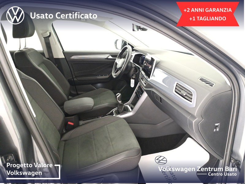 Volkswagen T-Roc 1.0 tsi style 110cv - 23