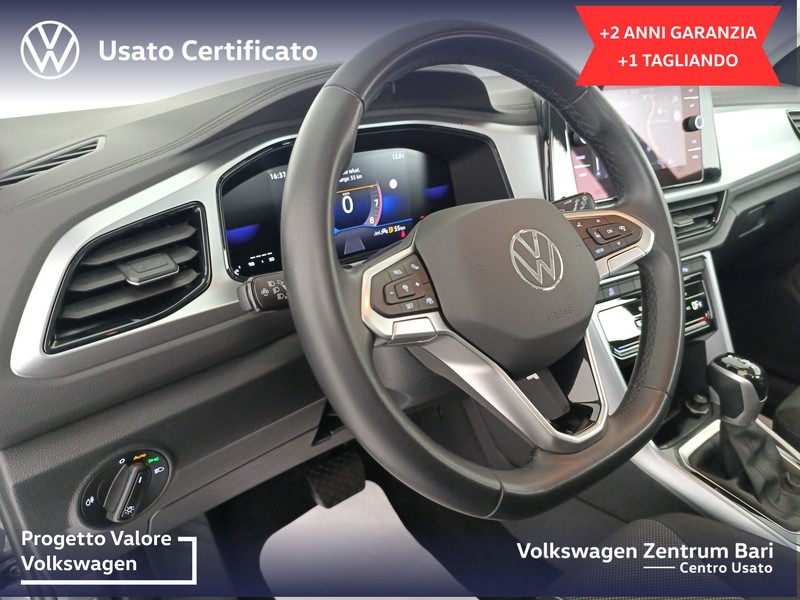 Volkswagen T-Roc 1.5 tsi life dsg - 17