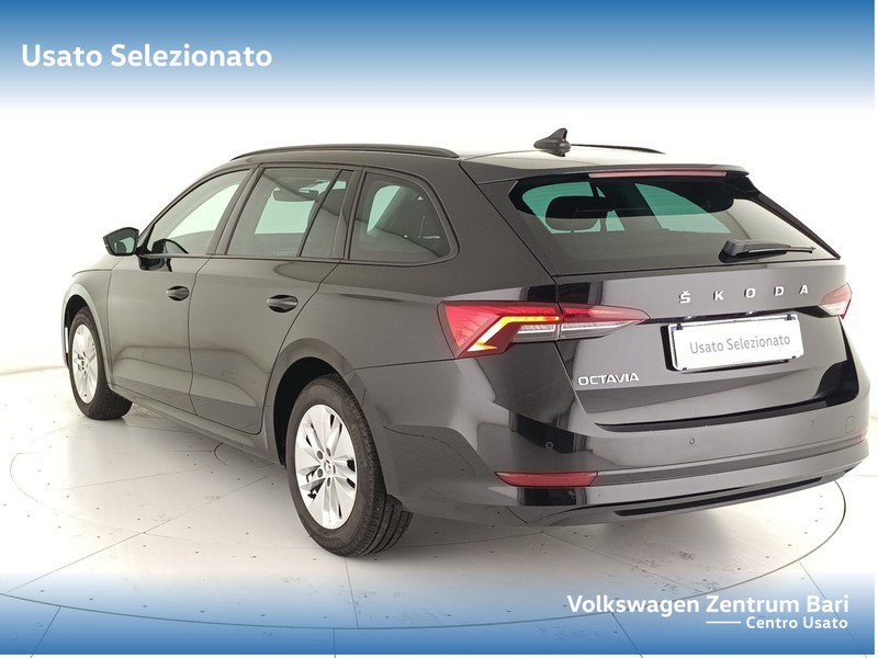 Skoda Octavia wagon 2.0 tdi evo ambition 115cv dsg - 8
