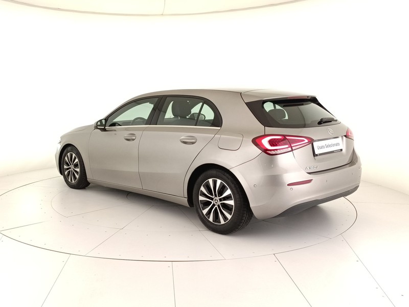 Mercedes Classe A 180 d business extra auto - 7