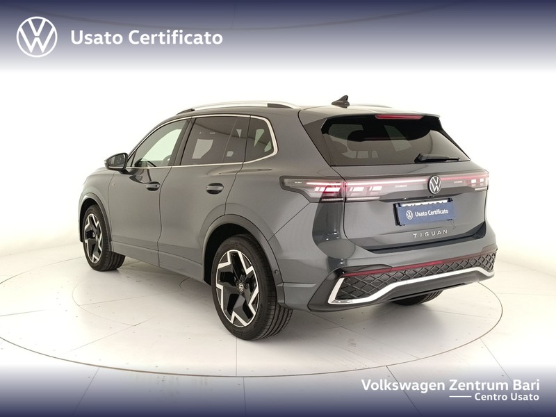 Volkswagen Tiguan 2.0 tdi r-line 150cv dsg - 8