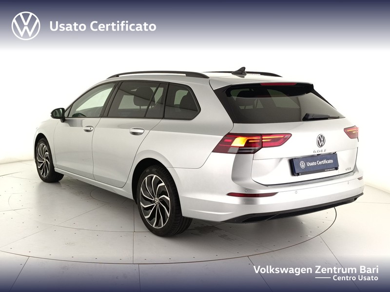 Volkswagen Golf variant 1.0 etsi evo life 110cv dsg - 8