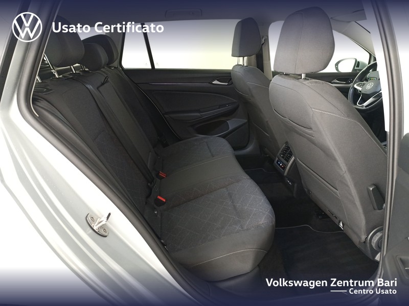 Volkswagen Golf variant 1.0 etsi evo life 110cv dsg - 22